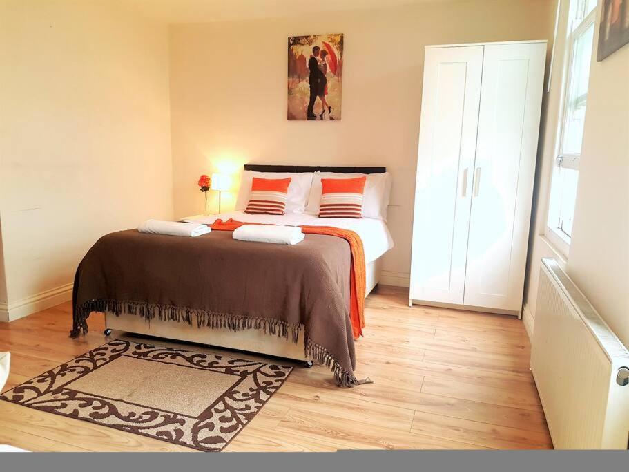 Comfortable Studio Flat Near Central Лондон Екстериор снимка
